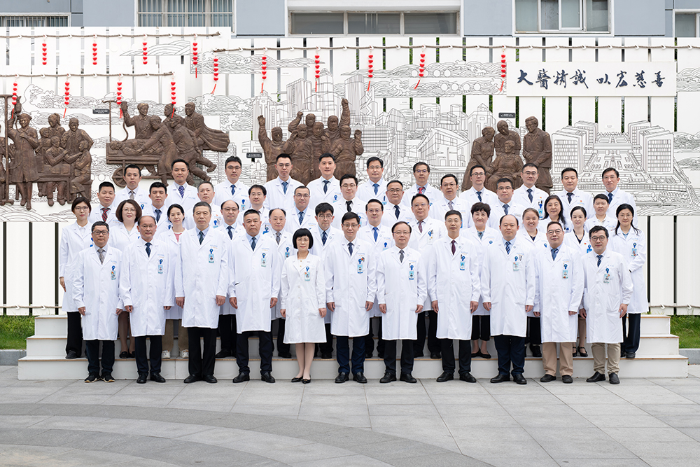 通大附院博士研究生导师合影