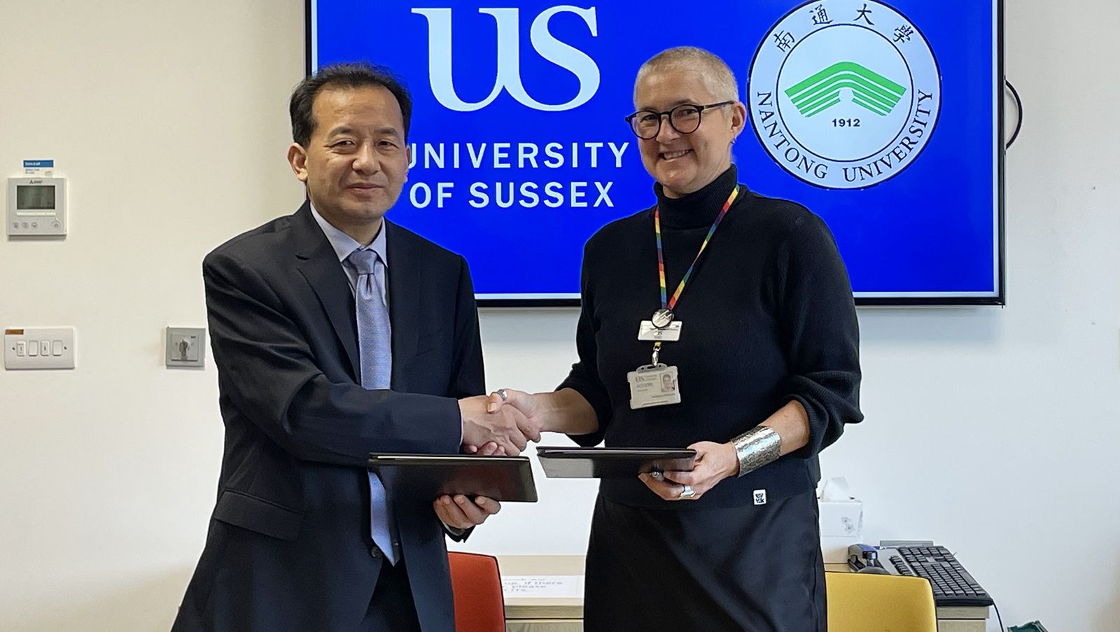 我校代表团访问英国、爱尔兰高校